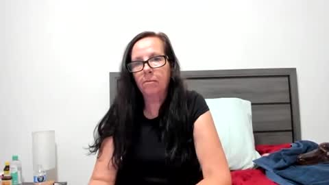 Snapshot of verysassypeachgoddess chatting on 04.11.26 verysassypeachgoddess online show from 04.11.26