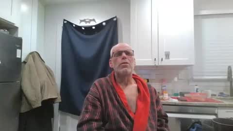 Snapshot of verysmallpeni chatting on 12.24.24 verysmallpeni online show from 12.24.24