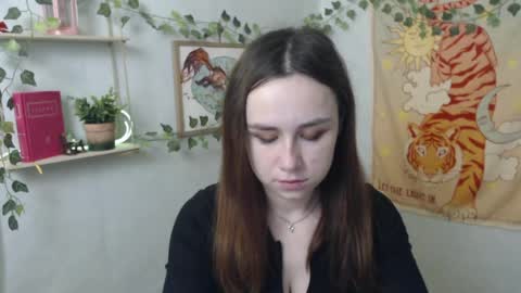 Snapshot of veryveryvery_shy chatting on 04.07.26 veryveryvery_shy online show from 04.07.26