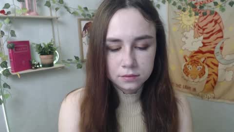 Snapshot of veryveryvery_shy chatting on 04.09.26 veryveryvery_shy online show from 04.09.26