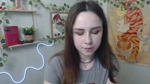 Snapshot of veryveryvery_shy chatting on 04.11.26 veryveryvery_shy online show from 04.11.26