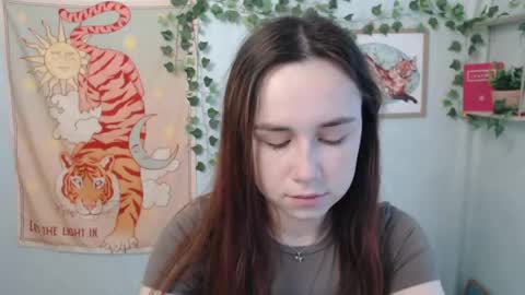 Snapshot of veryveryvery_shy chatting on 06.03.26 veryveryvery_shy online show from 06.03.26