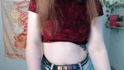 Snapshot of veryveryvery_shy chatting on 06.06.26 veryveryvery_shy online show from 06.06.26