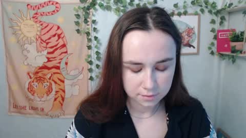 Snapshot of veryveryvery_shy chatting on 06.08.26 veryveryvery_shy online show from 06.08.26