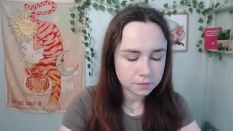 Snapshot of veryveryvery_shy chatting on 06.13.26 veryveryvery_shy online show from 06.13.26