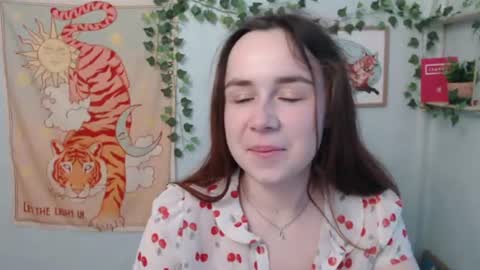 Snapshot of veryveryvery_shy chatting on 06.16.26 veryveryvery_shy online show from 06.16.26