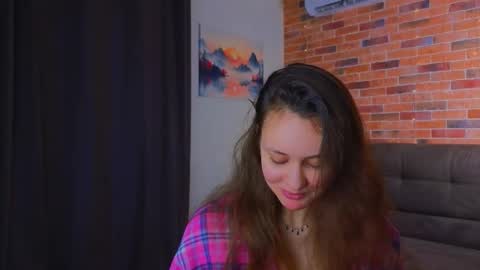 Snapshot of vespereidolon chatting on 03.25.26 Amelia online show from 03.25.26