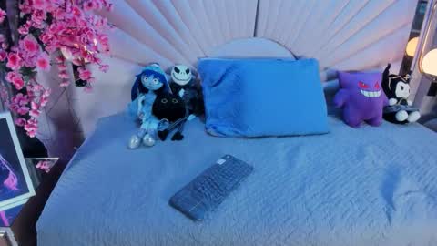 Vesper Velvet  online show from 03.24.26