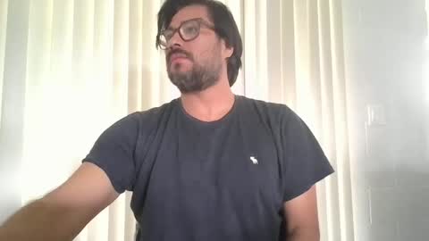 Snapshot of vesturelove chatting on 10.14.25 vesturelove online show from 10.14.25