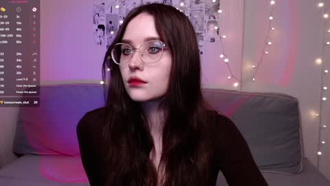 Snapshot of vetta_dey chatting on 12.22.24 Iva online show from 12.22.24