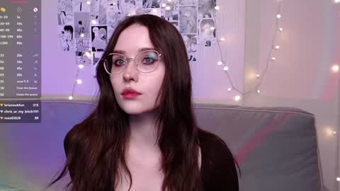 Snapshot of vetta_dey chatting on 12.23.24 Iva online show from 12.23.24