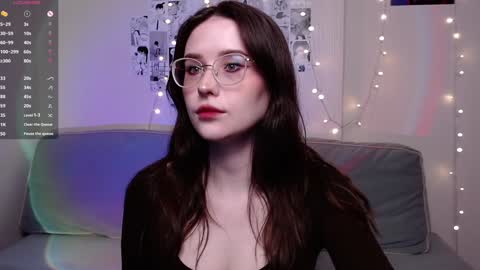 Snapshot of vetta_dey chatting on 12.27.24 Iva online show from 12.27.24