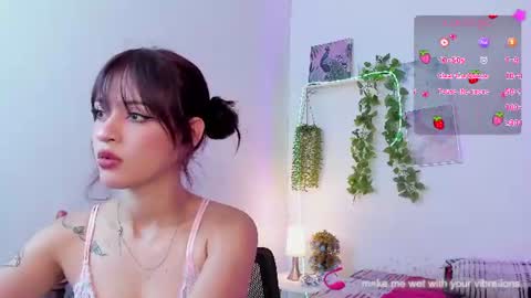 Snapshot of vexa_rosie chatting on 06.27.26 hi im vexa online show from 06.27.26