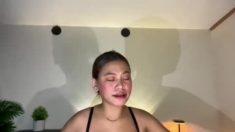 via_olala online show from 11.05.25