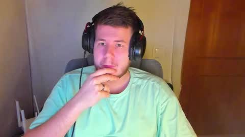 Snapshot of vibalt chatting on 02.18.26 vibalt online show from 02.18.26