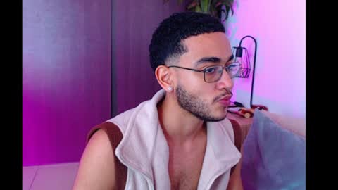 Vic online show from 12.30.24