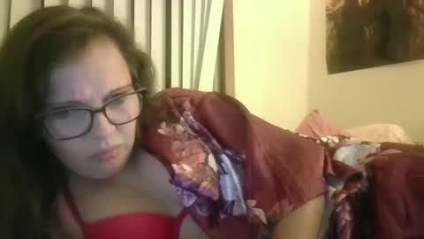 Snapshot of vichyde95 chatting on 10.15.25 vichyde95 online show from 10.15.25