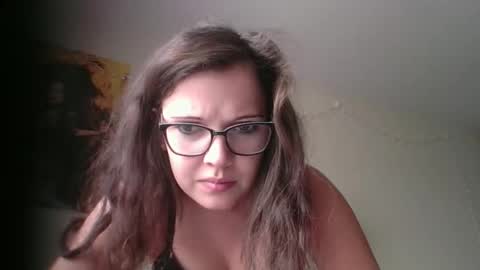 Snapshot of vichyde95 chatting on 10.28.25 vichyde95 online show from 10.28.25