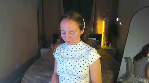 Snapshot of vicki_milles chatting on 07.18.26 vicki_milles online show from 07.18.26