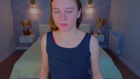 Snapshot of vicki_milles chatting on 07.19.26 vicki_milles online show from 07.19.26