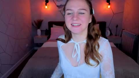 Snapshot of vicki_milles chatting on 07.20.26 vicki_milles online show from 07.20.26
