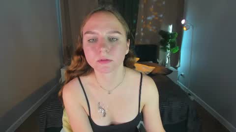 Snapshot of vicki_milles chatting on 07.28.26 vicki_milles online show from 07.28.26