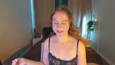 Snapshot of vicki_milles chatting on 08.04.26 vicki_milles online show from 08.04.26