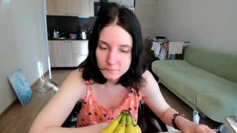 Victoria online show from 10.17.25