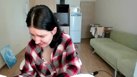 Victoria online show from 10.18.25