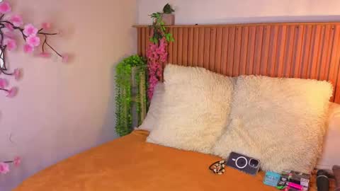 VICTORIA online show from 09.20.25