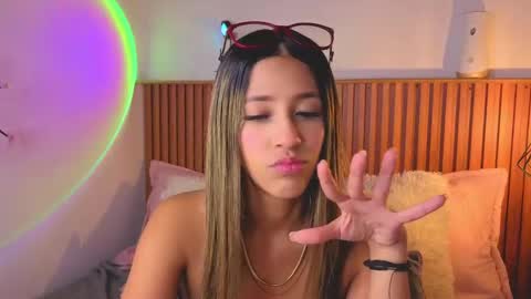 VICTORIA online show from 09.24.25