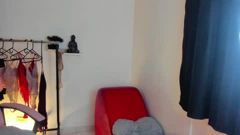 Vicky online show from 01.16.25