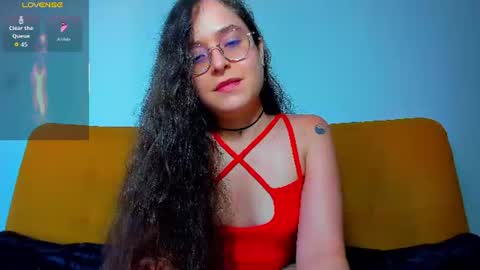 Snapshot of vicky_cristinax chatting on 07.21.26 Vicky online show from 07.21.26
