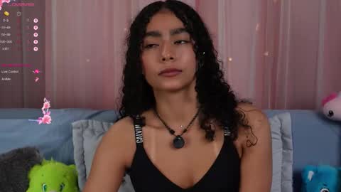 vicky_curly online show from 10.18.25