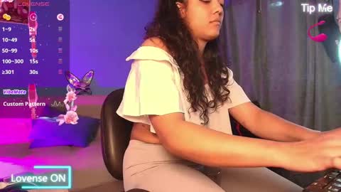 Snapshot of vicky_miller_05 chatting on 02.20.25 vicky_miller_05 online show from 02.20.25