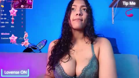 Snapshot of vicky_miller_05 chatting on 02.27.25 vicky_miller_05 online show from 02.27.25