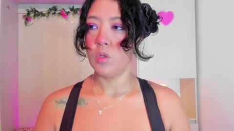 V I C K Y online show from 02.21.25