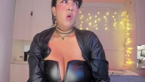 V I C K Y online show from 01.14.26