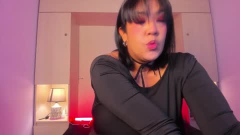 Snapshot of vicky_ruiz chatting on 02.14.26 V I C K Y online show from 02.14.26