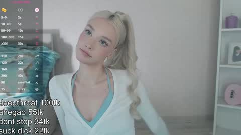 Snapshot of vickyfuckingdoll chatting on 04.07.26 vickyfuckingdoll online show from 04.07.26