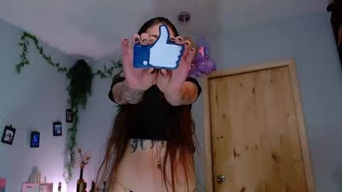 Victoria   online show from 11.05.25