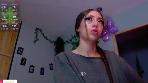 Victoria   online show from 12.16.25