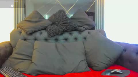Snapshot of vickyjohnson1 chatting on 06.19.26 Vicky online show from 06.19.26