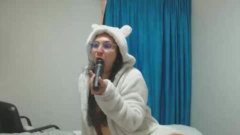 Snapshot of vickyjuice1 chatting on 02.09.26 vickyjuice1 online show from 02.09.26