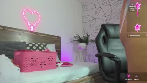 Victoria online show from 12.20.24