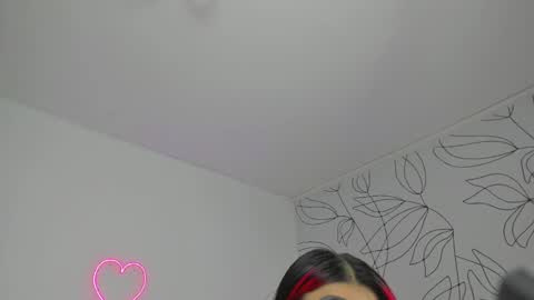 Victoria online show from 01.18.25