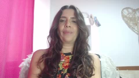 Hi guys   Im victoria  Be the one who can control me in PVT online show from 01.17.25