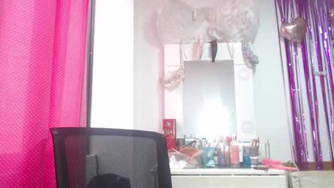 Hi guys   Im victoria  Be the one who can control me in PVT online show from 02.18.25