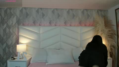 victoria___jonnes online show from 10.08.25