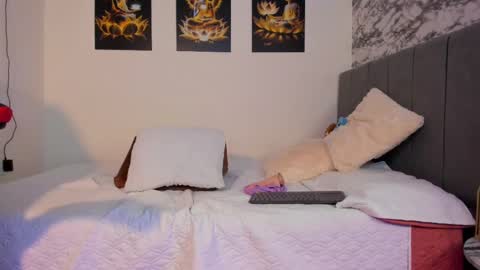 Victoria Coopeer online show from 03.09.25